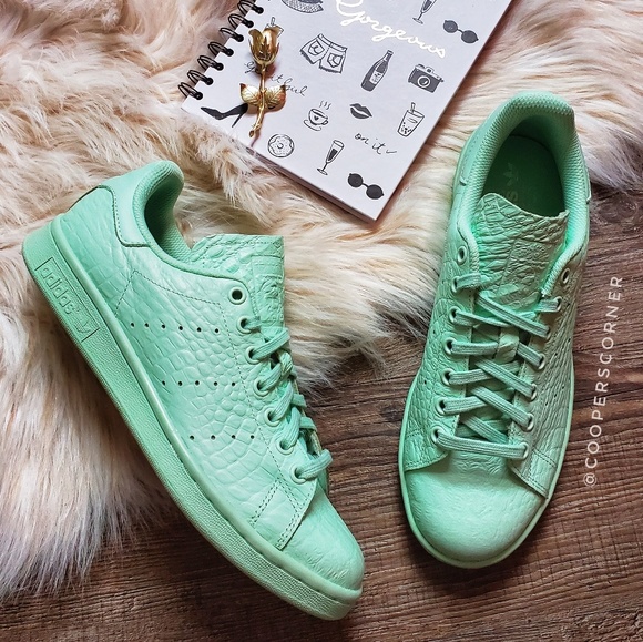adidas Shoes - NEW adidas Originals Stan Smith